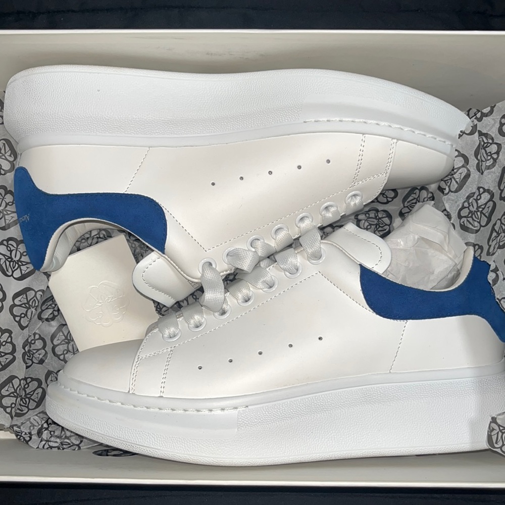 Alexander McQueen size: 41 (8) male, color: White/Paris Blue